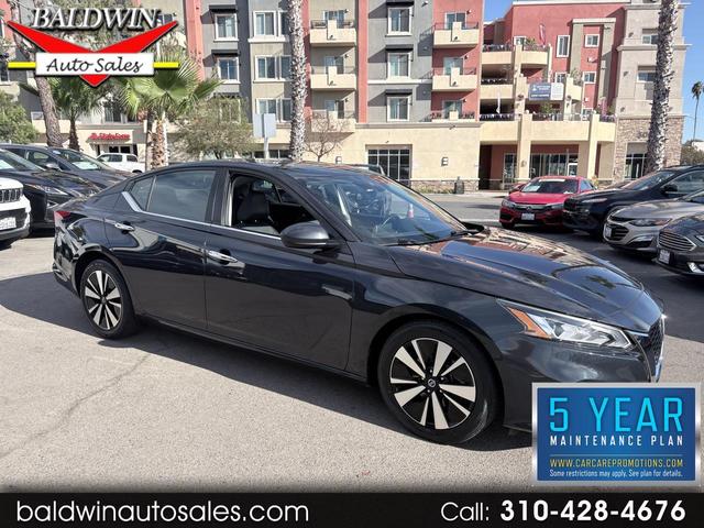 Silver 2022 Nissan Altima Sedan Front-Wheel Drive Automatic