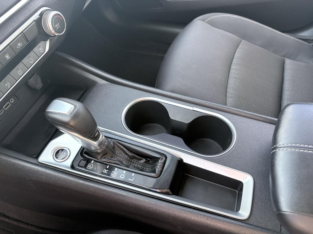 Nissan Altima 2.5 SV Sedan 2022