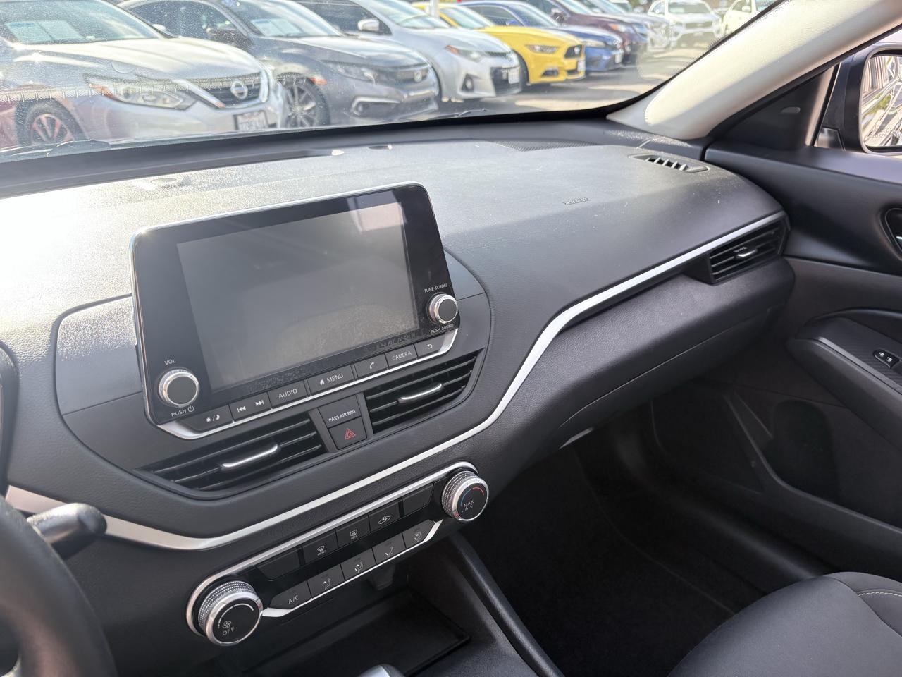 Nissan Altima 2.5 SV Sedan 2022