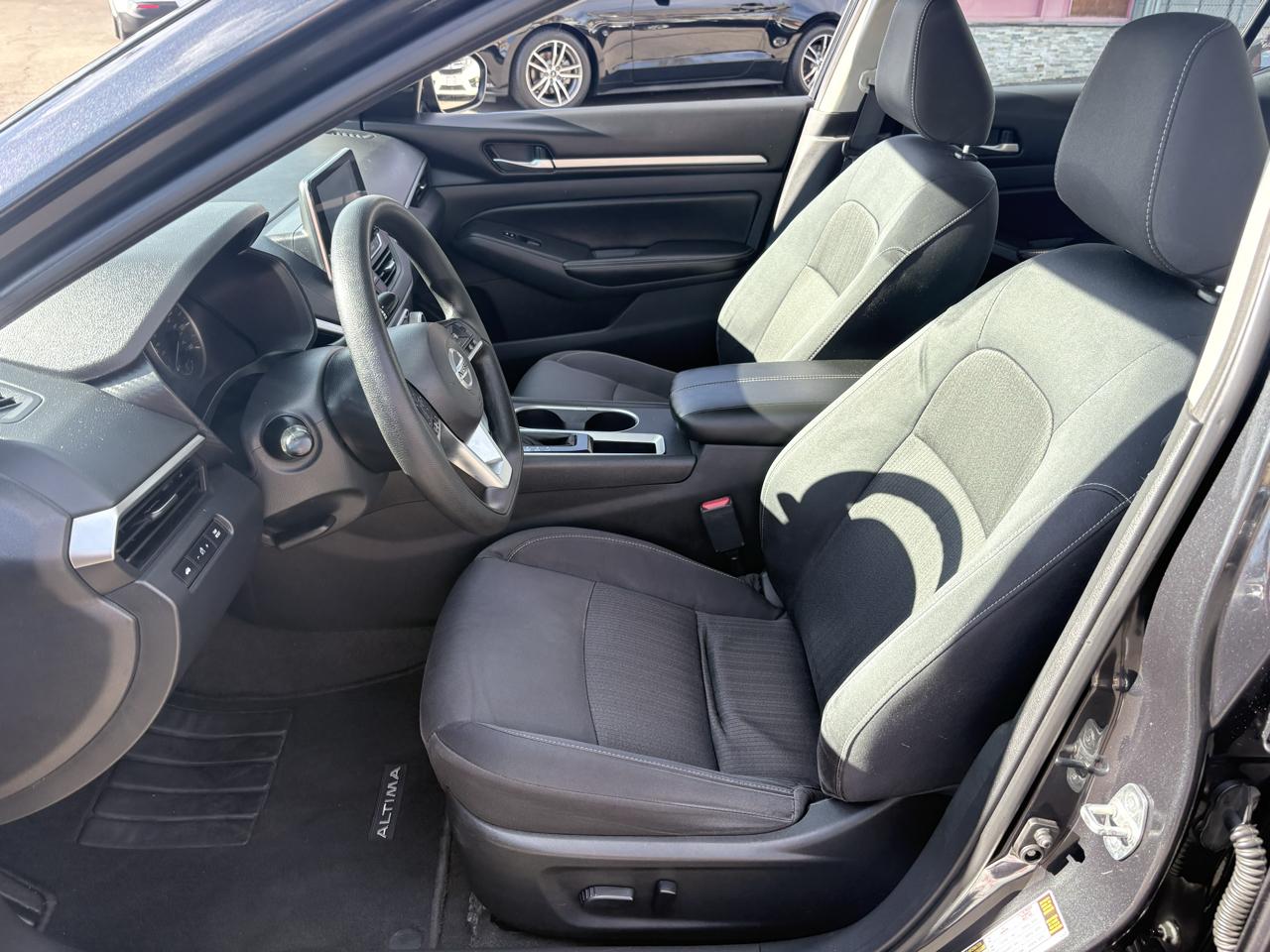 Nissan Altima 2.5 SV Sedan 2022