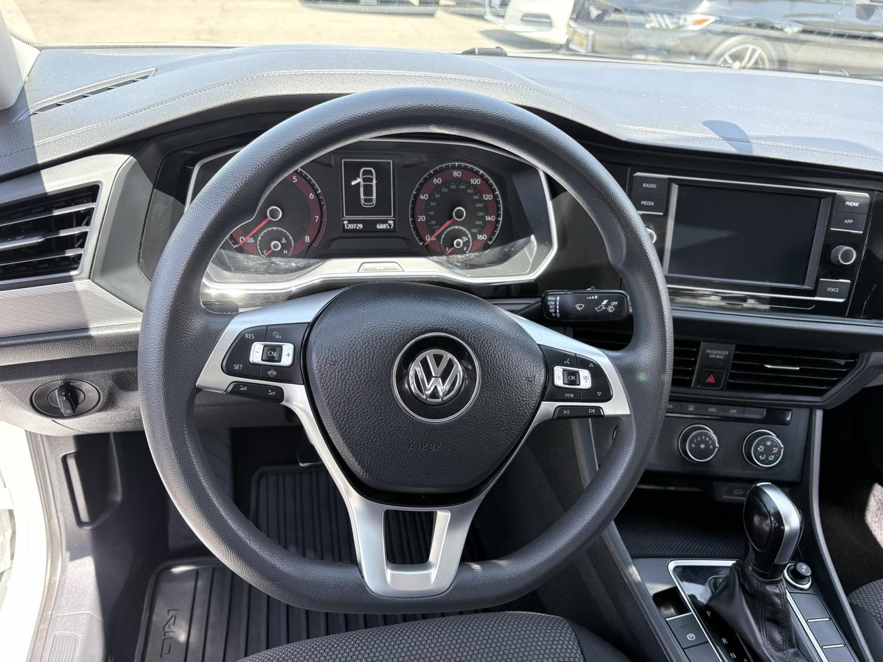 Volkswagen Jetta S Auto 2021
