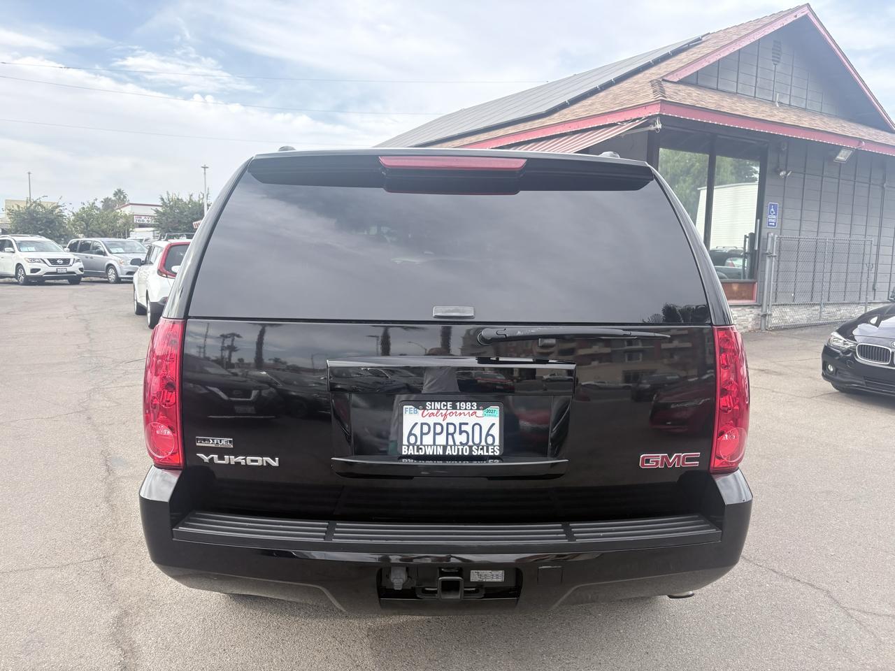 GMC Yukon 4WD 4dr 1500 SLE w/3SB 2008