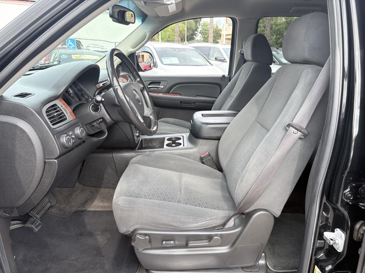 GMC Yukon 4WD 4dr 1500 SLE w/3SB 2008