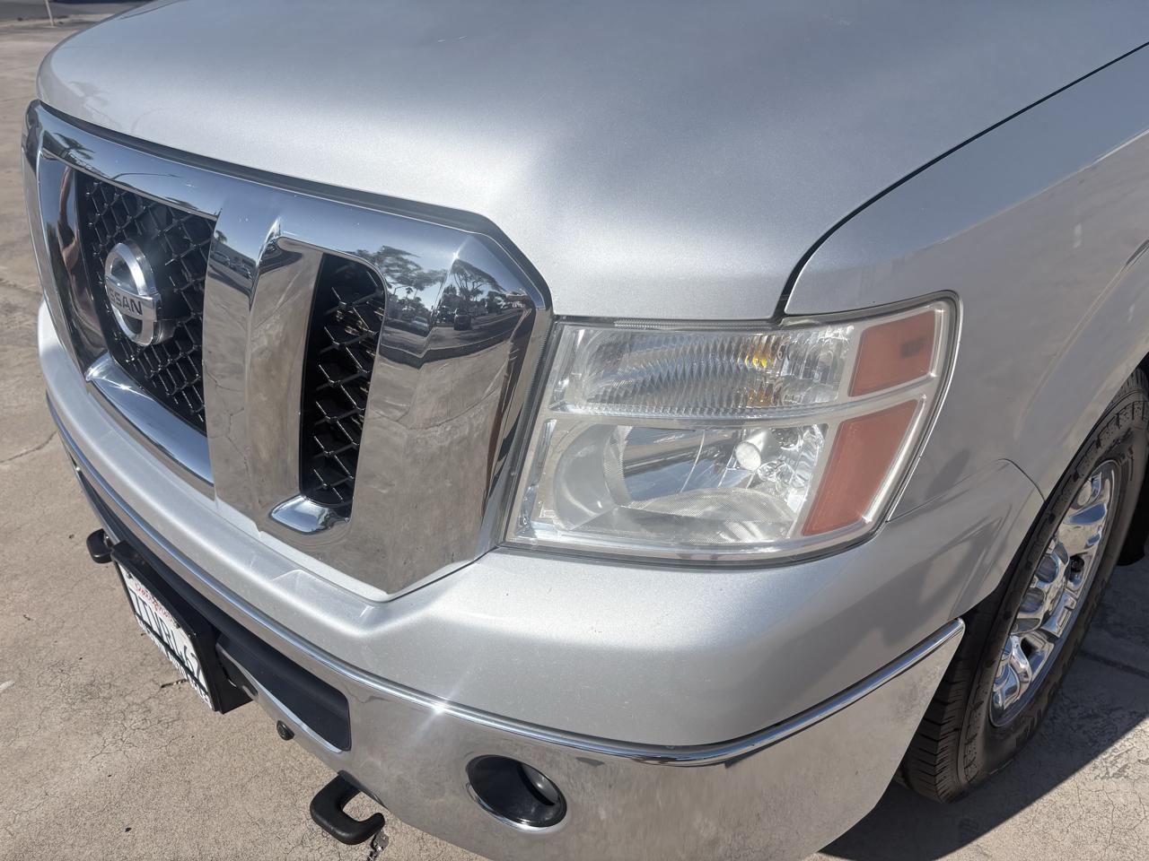 Nissan NVP 3500 V8 SL 2015