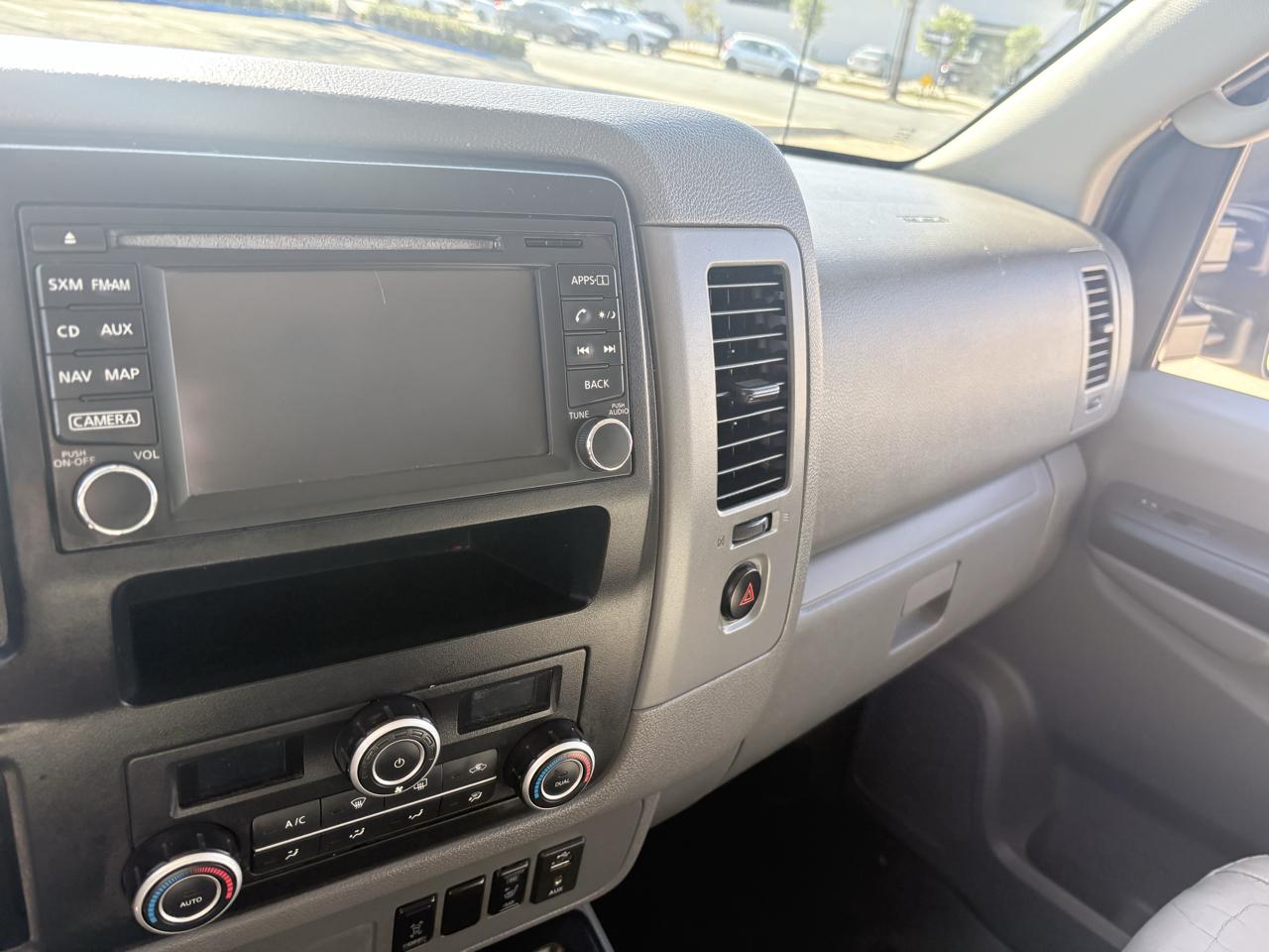 Nissan NVP 3500 V8 SL 2015