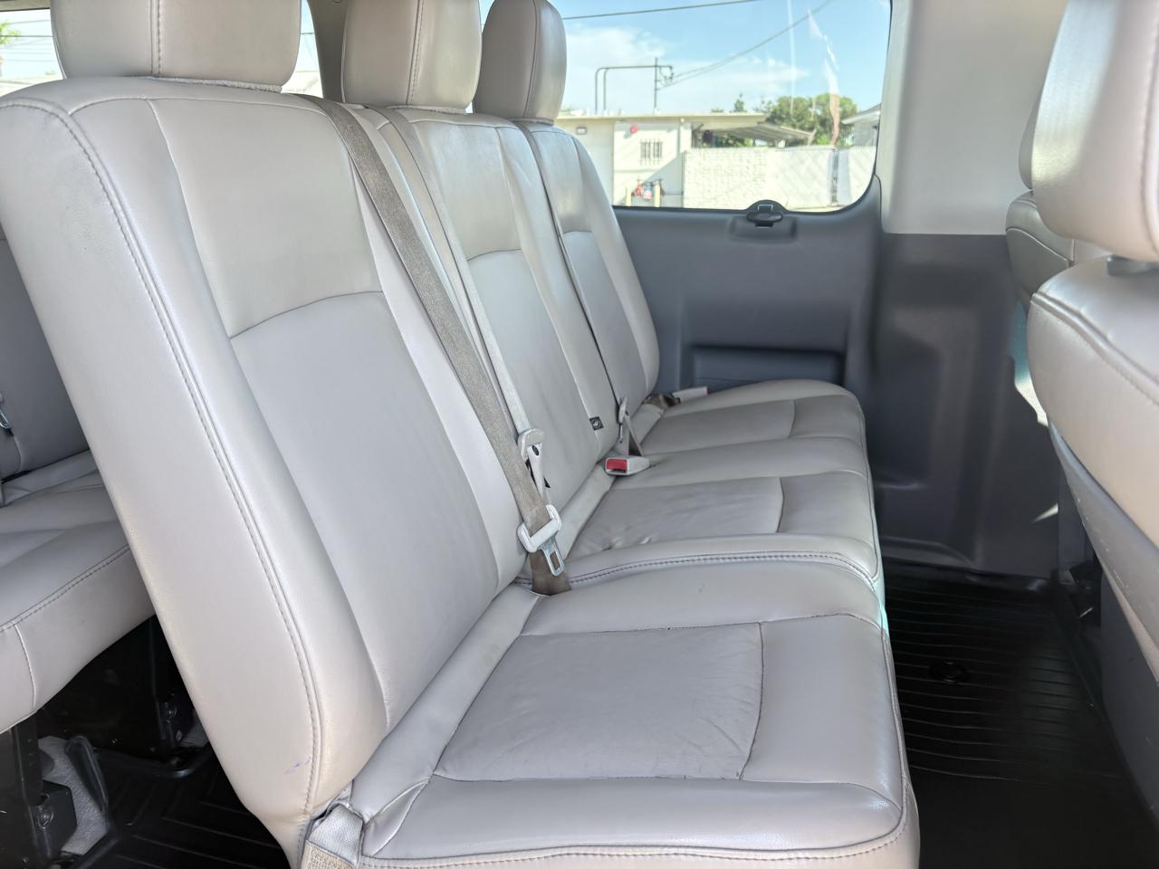 Nissan NVP 3500 V8 SL 2015