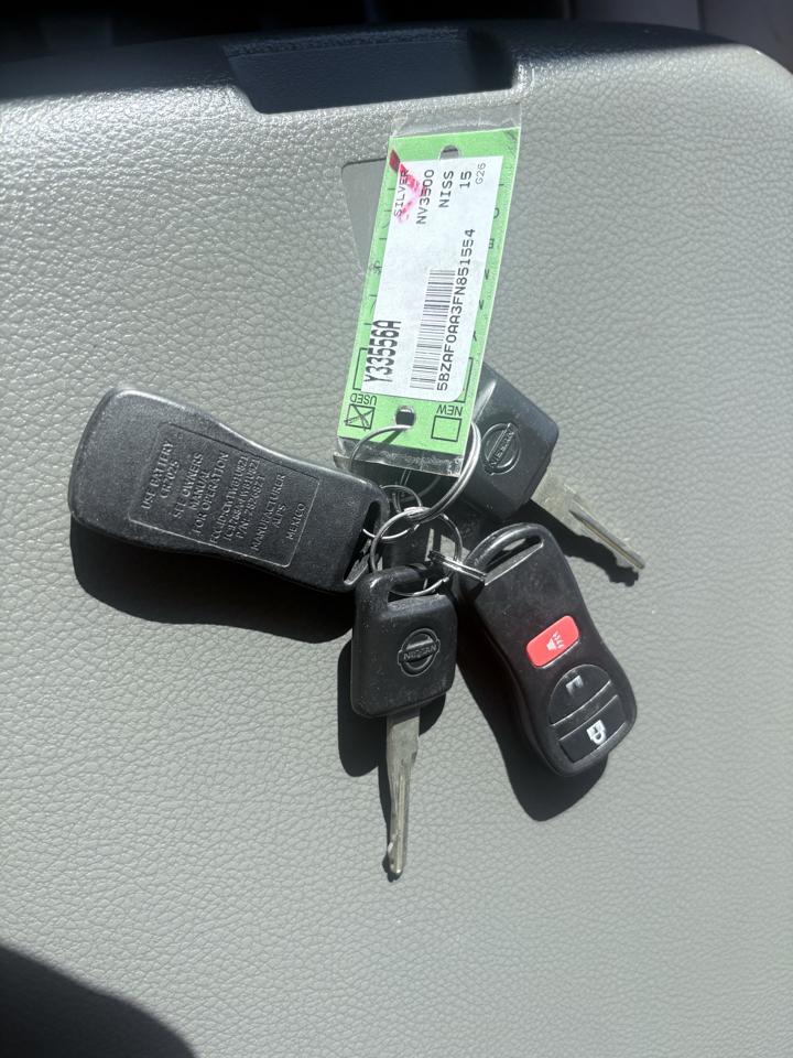 Nissan NVP 3500 V8 SL 2015