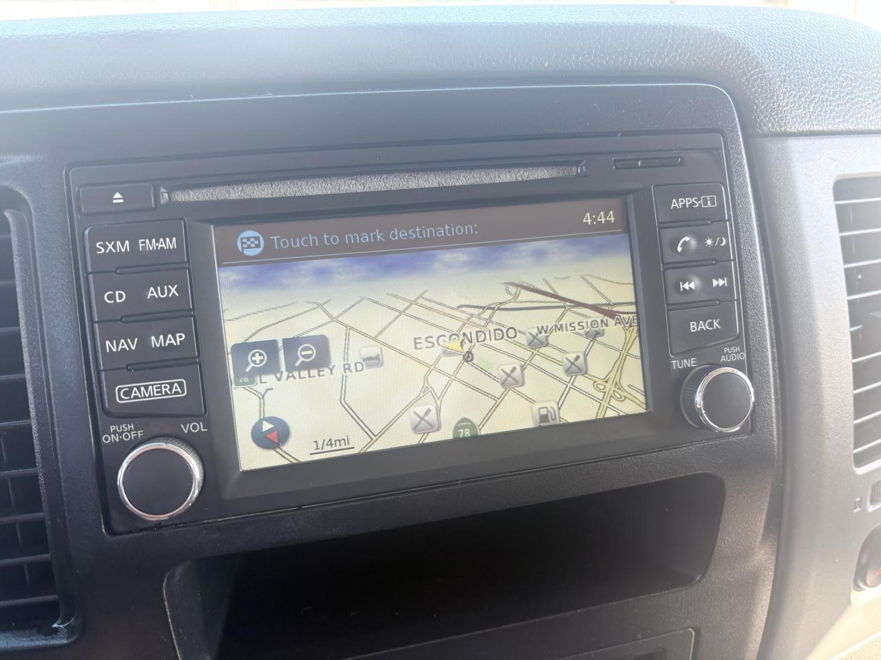 Nissan NVP 3500 V8 SL 2015