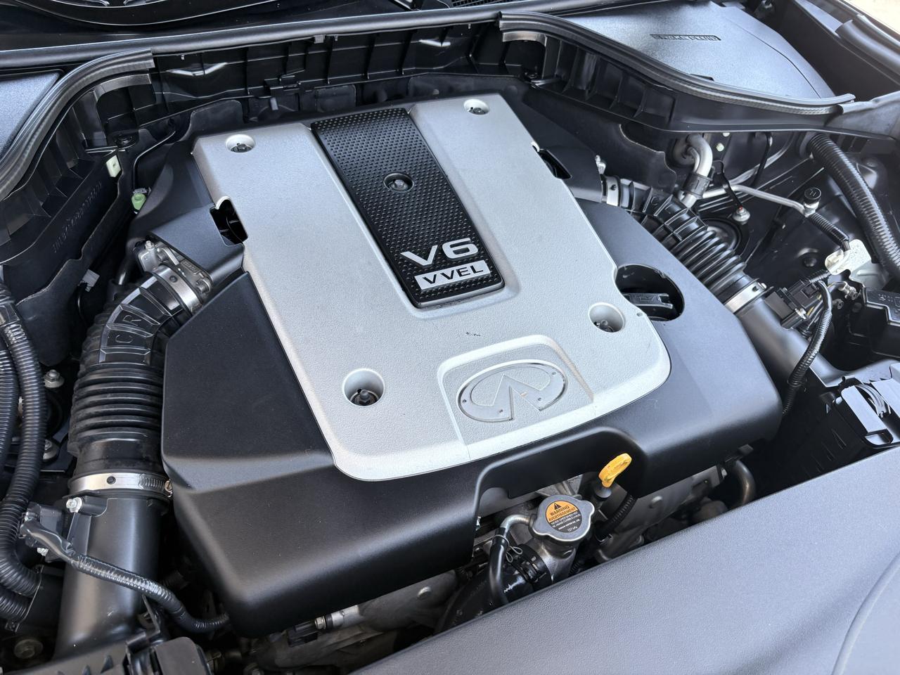 Infiniti M37 4dr Sdn RWD 2011