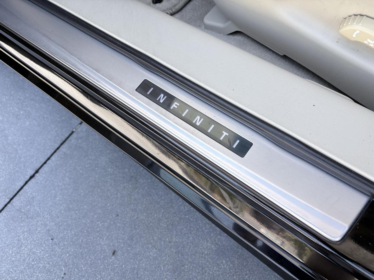 Infiniti M37 4dr Sdn RWD 2011