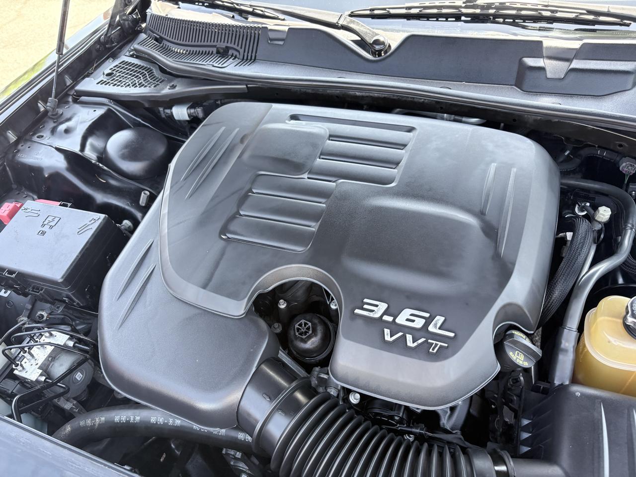 Dodge Challenger 2dr Cpe SXT 2016