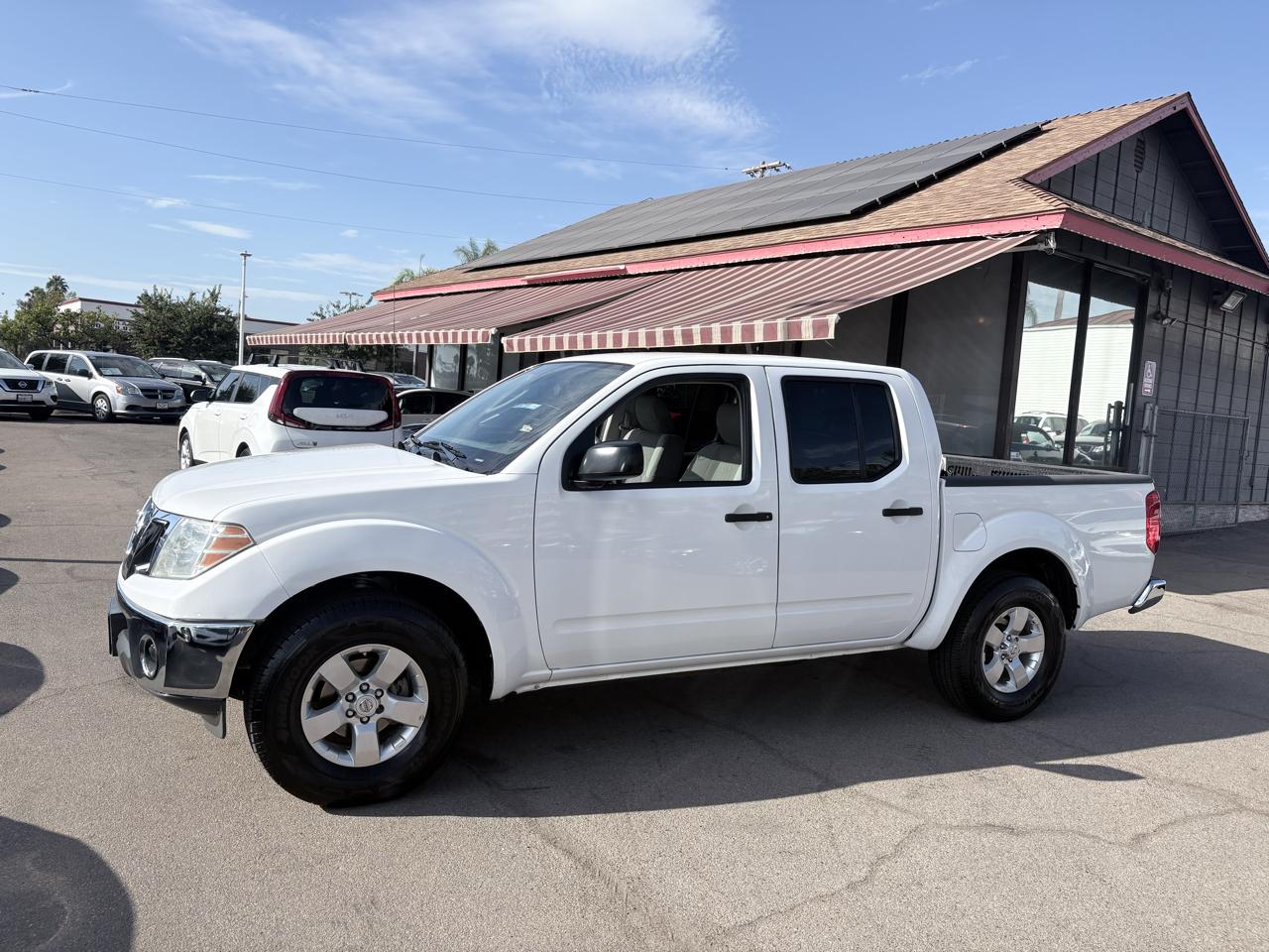 Nissan Frontier 2WD Crew Cab SWB Auto SV 2011