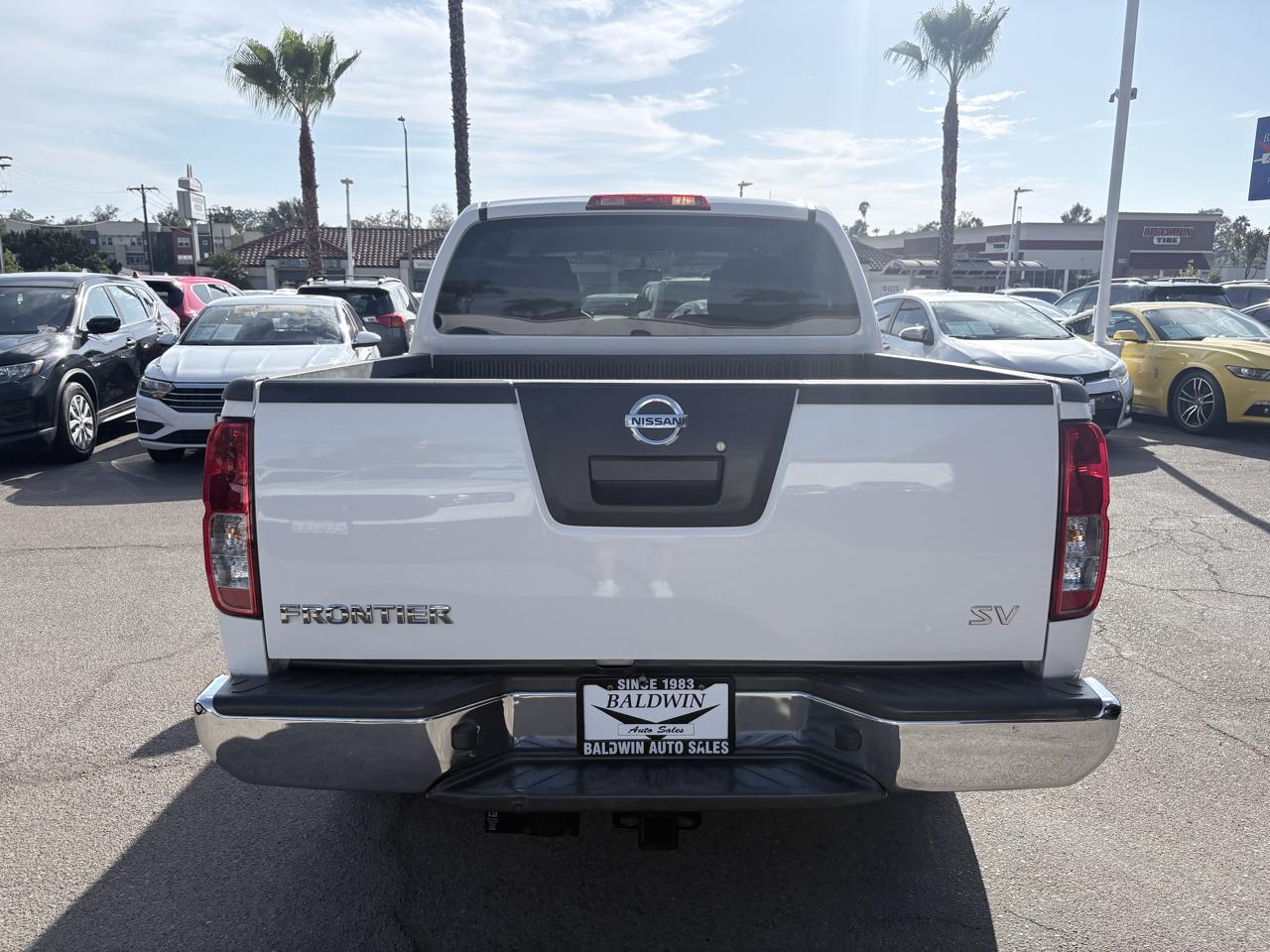 Nissan Frontier 2WD Crew Cab SWB Auto SV 2011