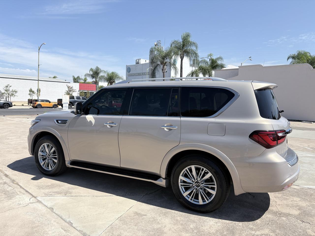 Infiniti QX80 LUXE RWD 2019