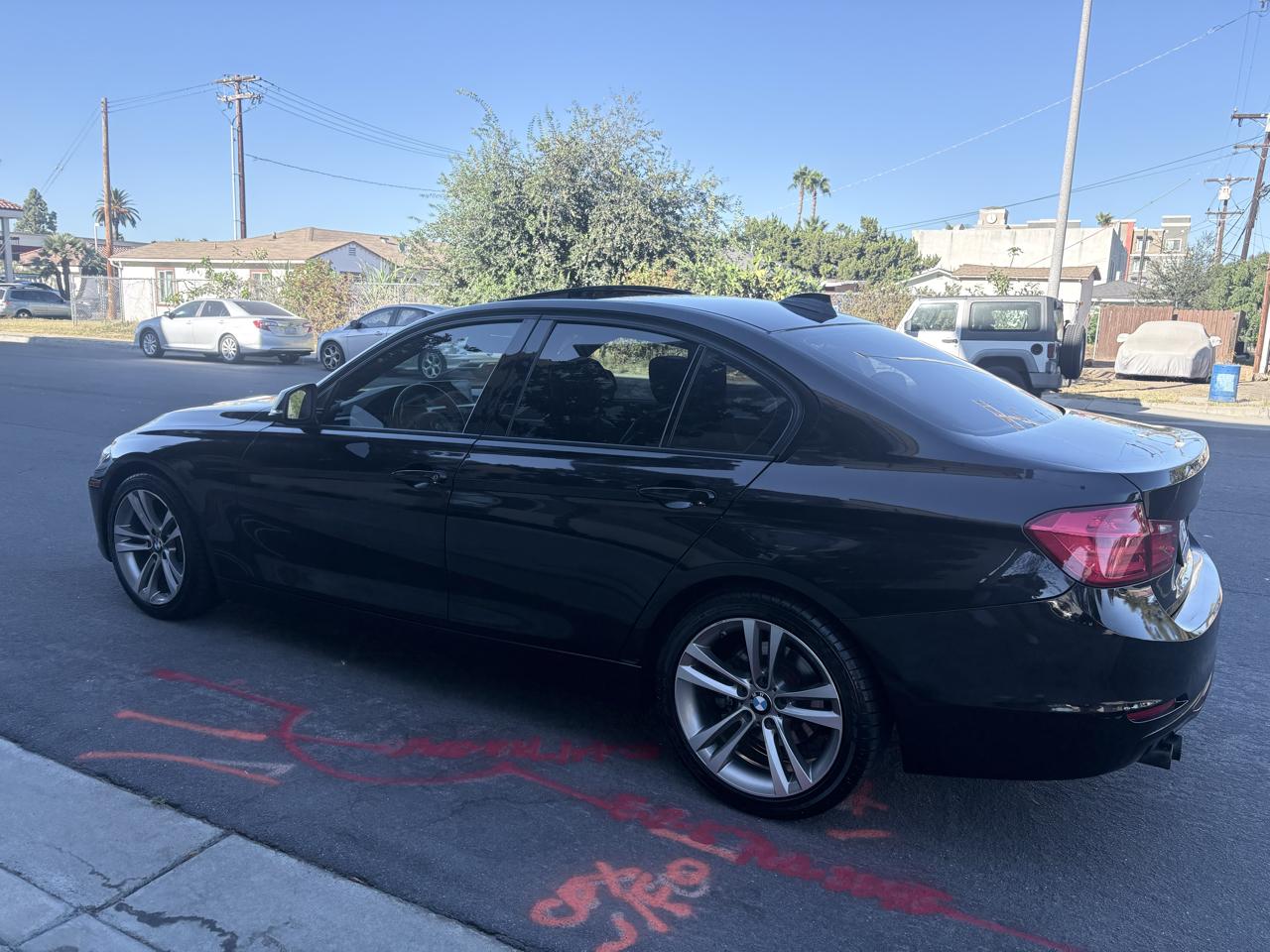BMW 3 Series 4dr Sdn 328i RWD SULEV 2012