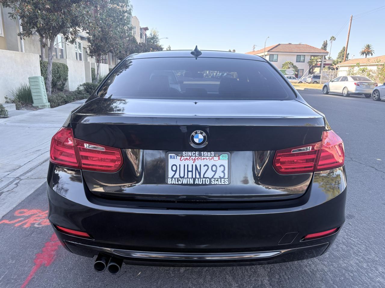 BMW 3 Series 4dr Sdn 328i RWD SULEV 2012