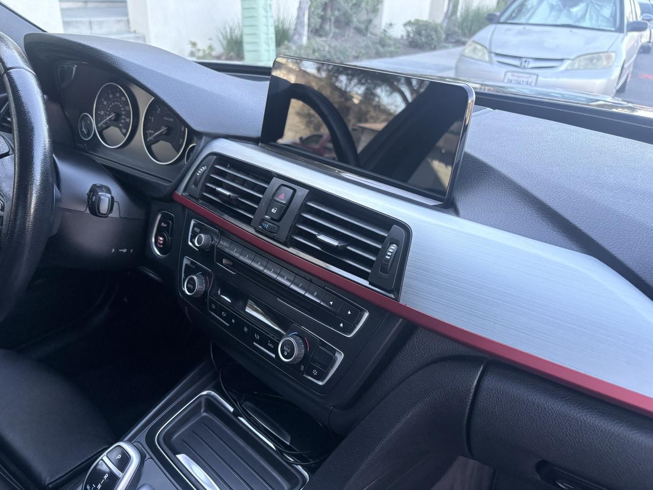 BMW 3 Series 4dr Sdn 328i RWD SULEV 2012