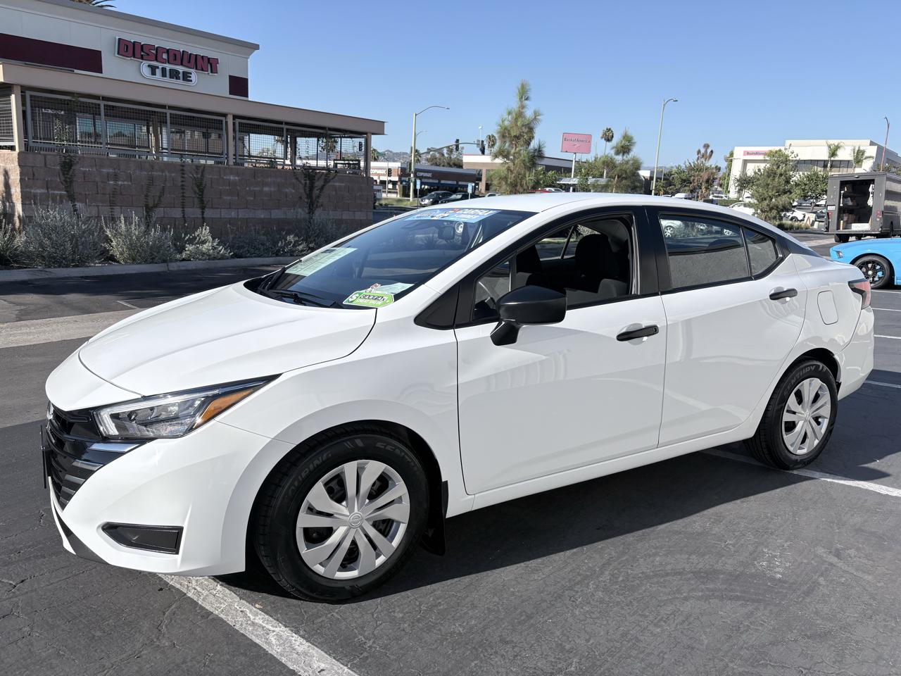 Nissan Versa S CVT 2025