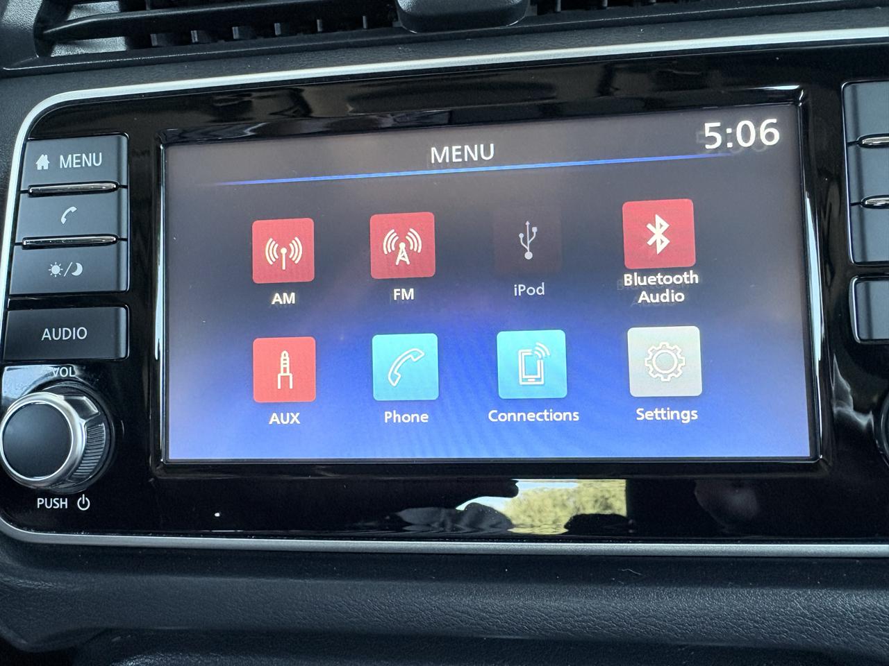 Nissan Versa S CVT 2025