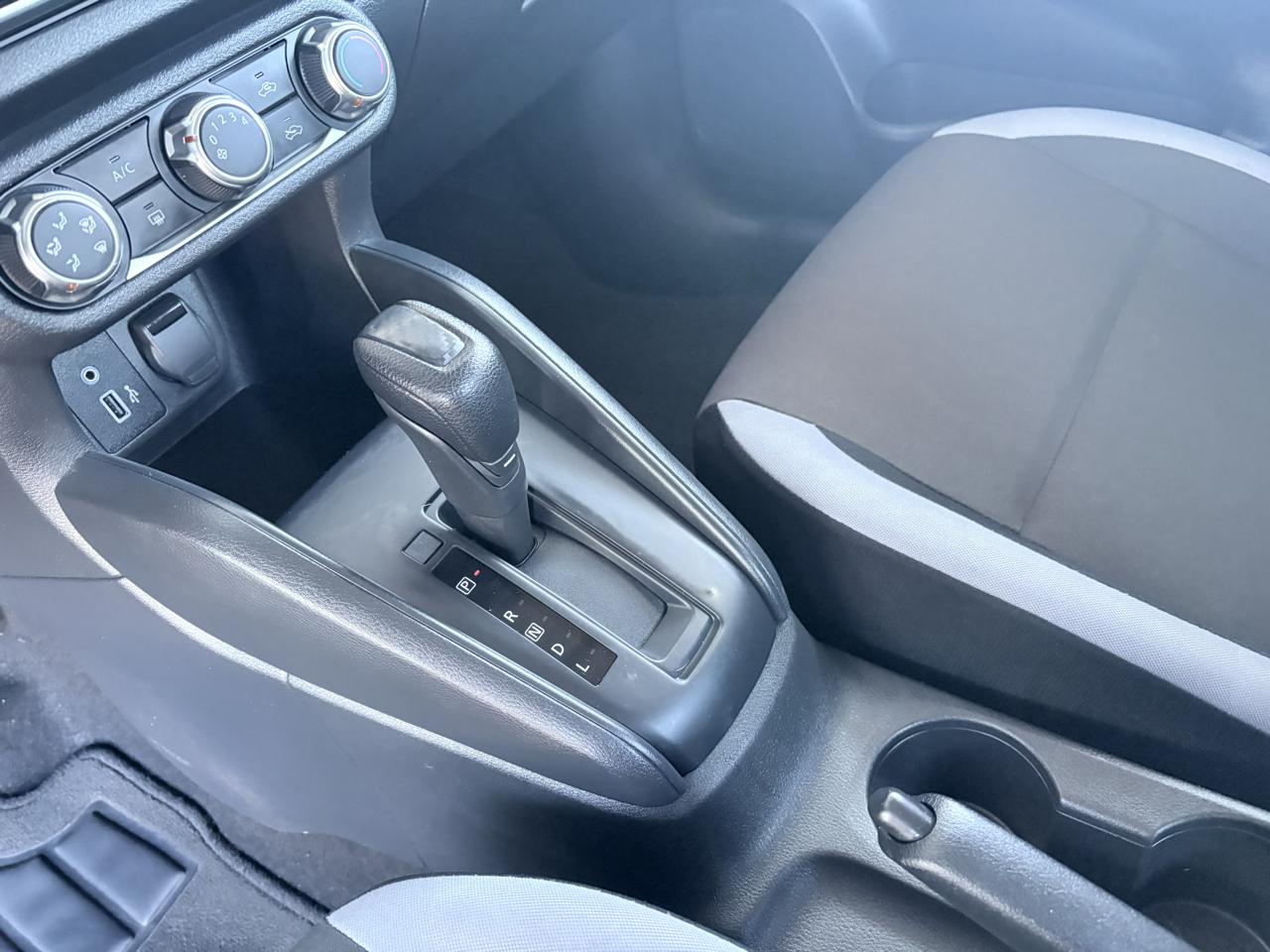 Nissan Versa S CVT 2025
