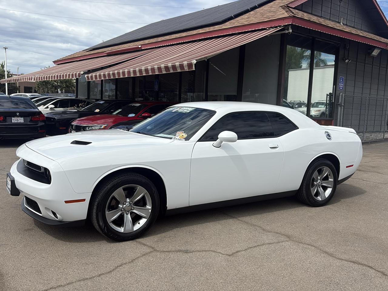 Dodge Challenger SXT RWD 2019