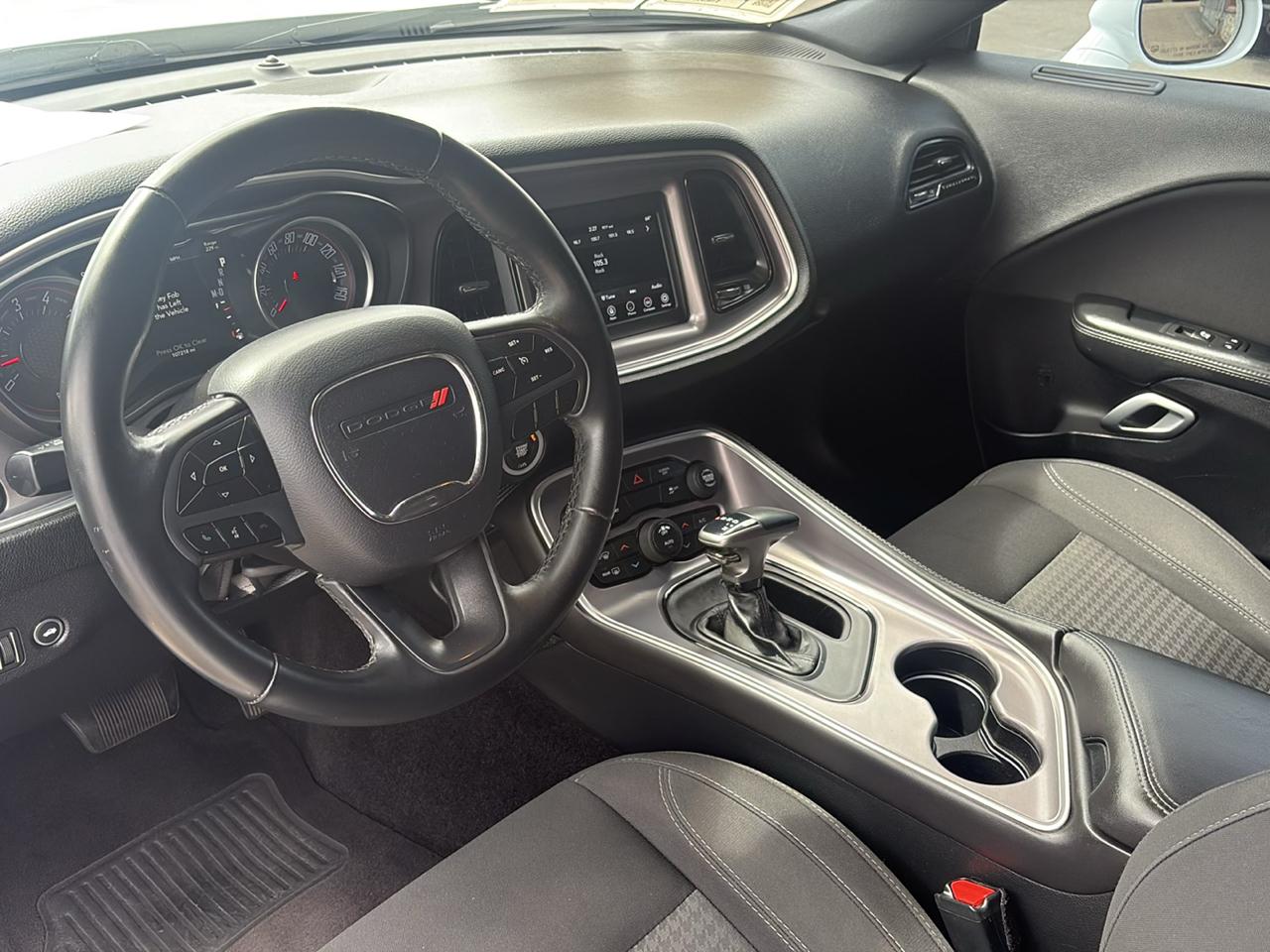 Dodge Challenger SXT RWD 2019