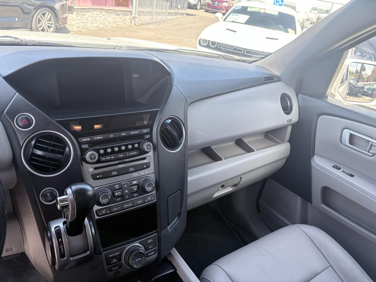 Honda Pilot 4WD 4dr Touring w/RES & Navi 2013