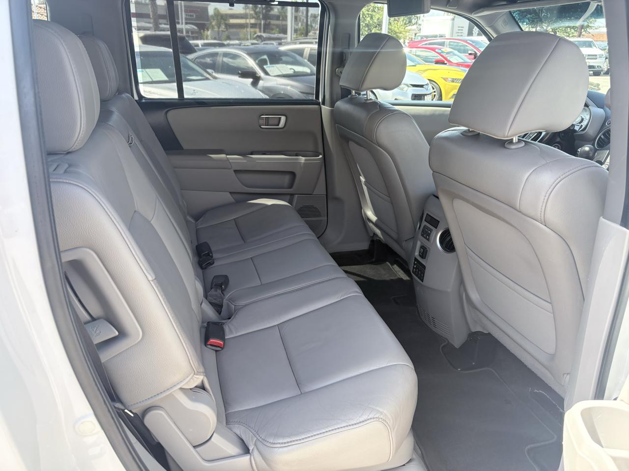 Honda Pilot 4WD 4dr Touring w/RES & Navi 2013