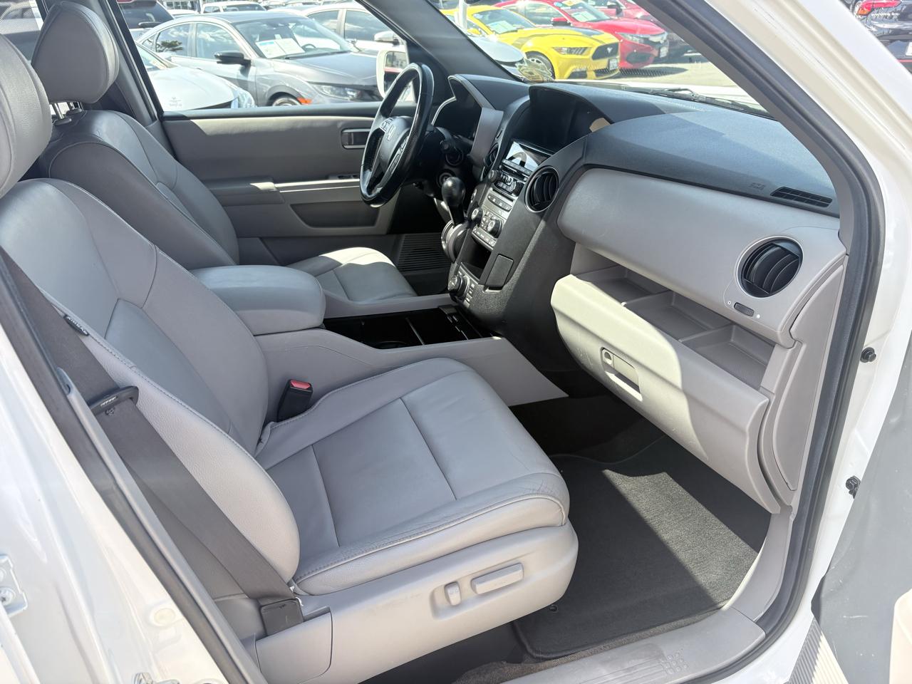 Honda Pilot 4WD 4dr Touring w/RES & Navi 2013