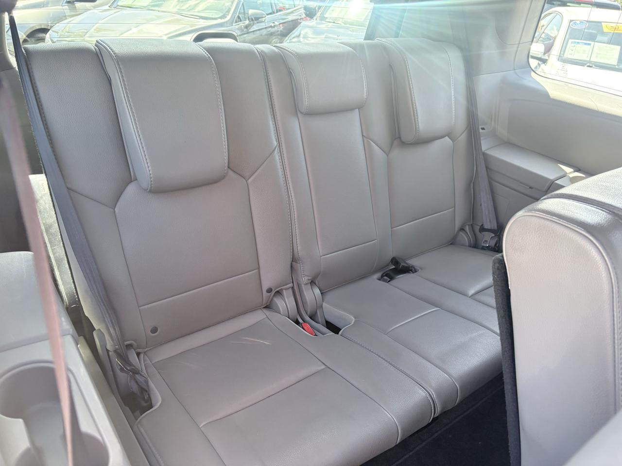 Honda Pilot 4WD 4dr Touring w/RES & Navi 2013