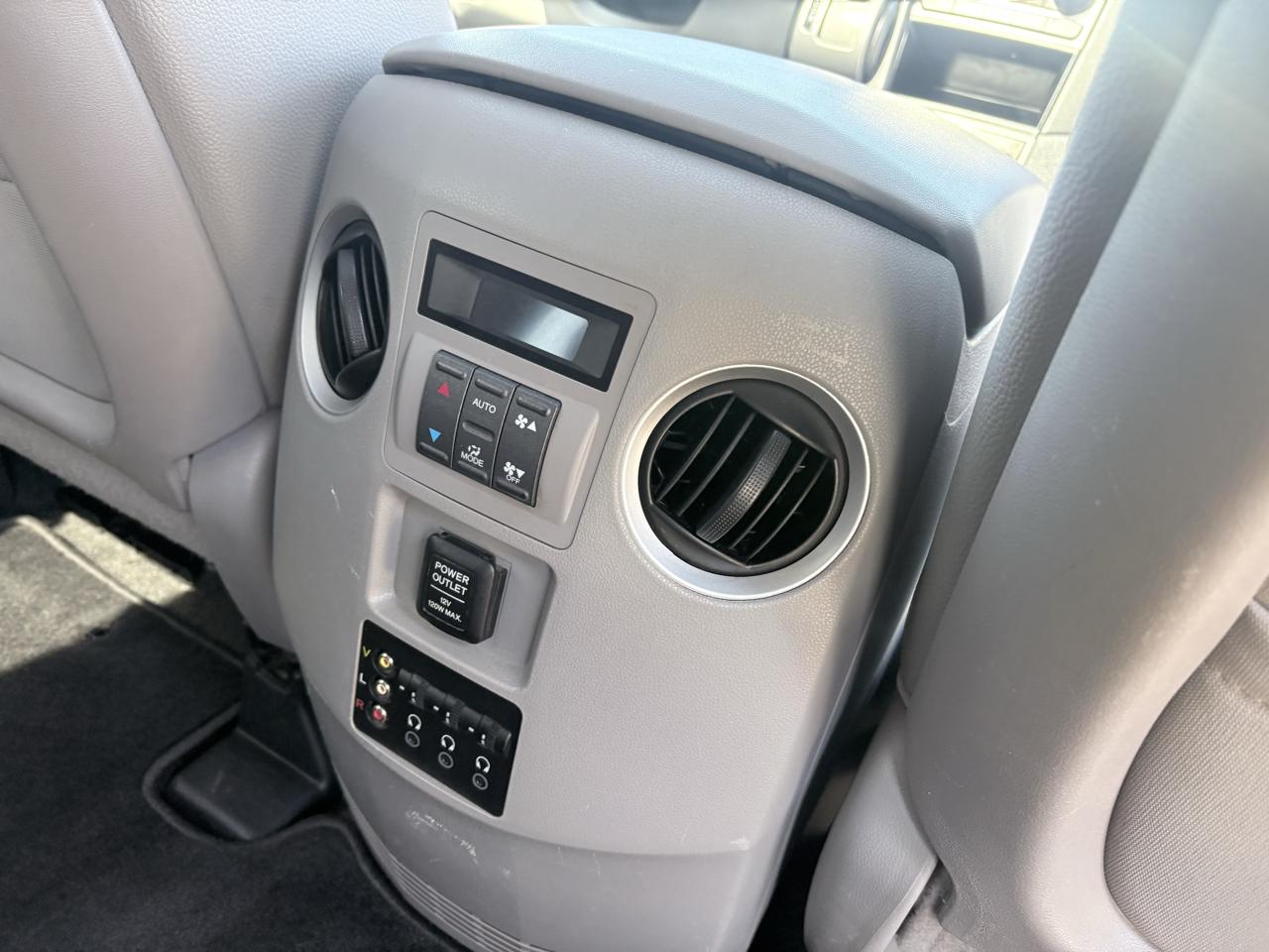 Honda Pilot 4WD 4dr Touring w/RES & Navi 2013