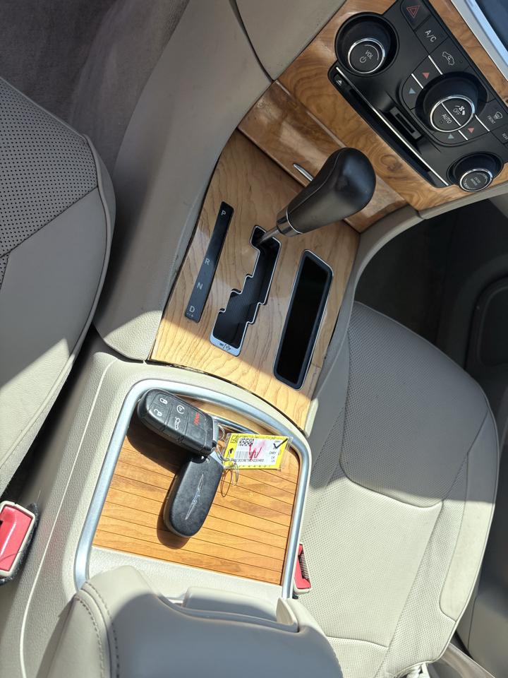 Chrysler 300 4dr Sdn 300C RWD 2014