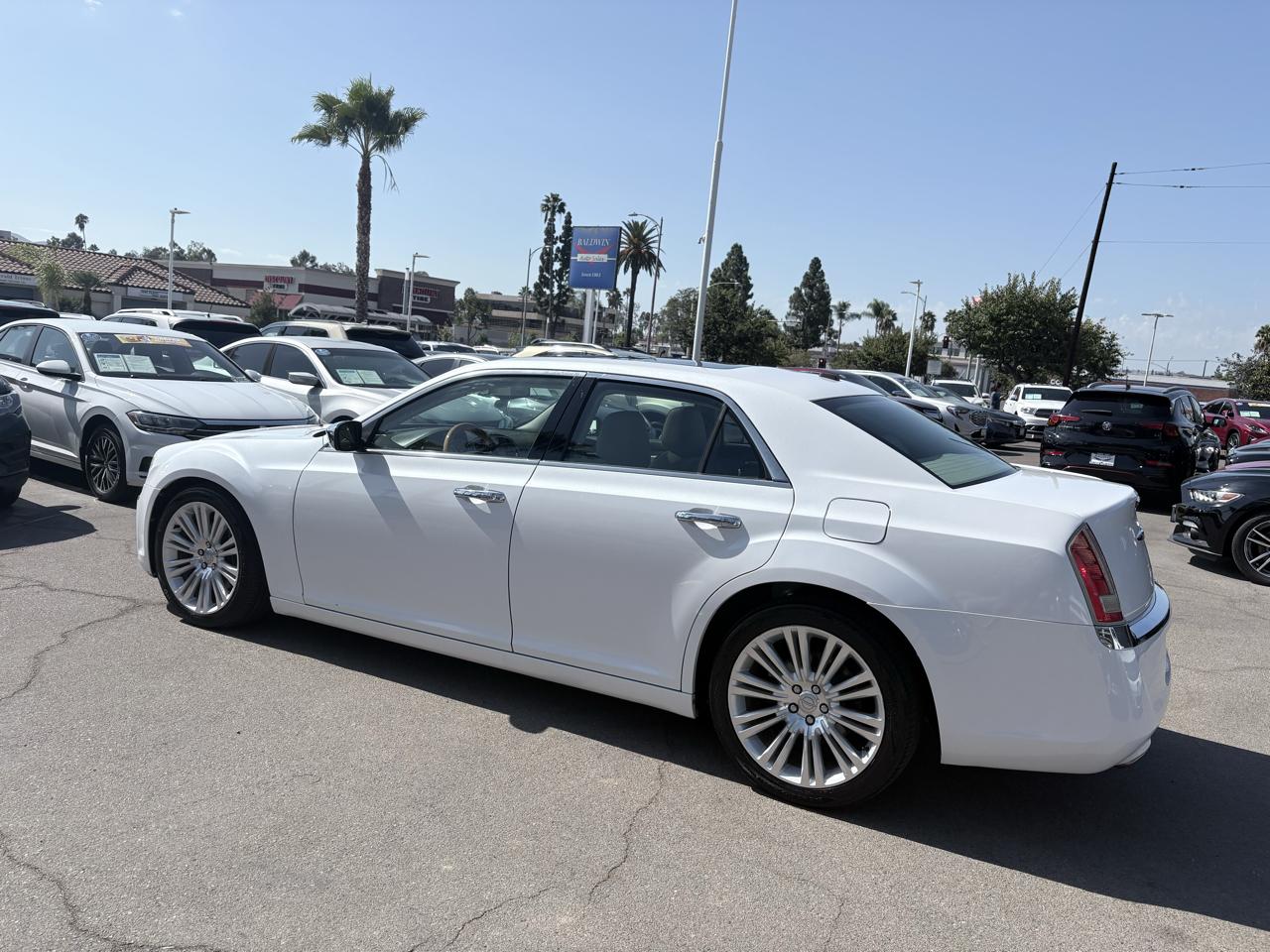 Chrysler 300 4dr Sdn 300C RWD 2014