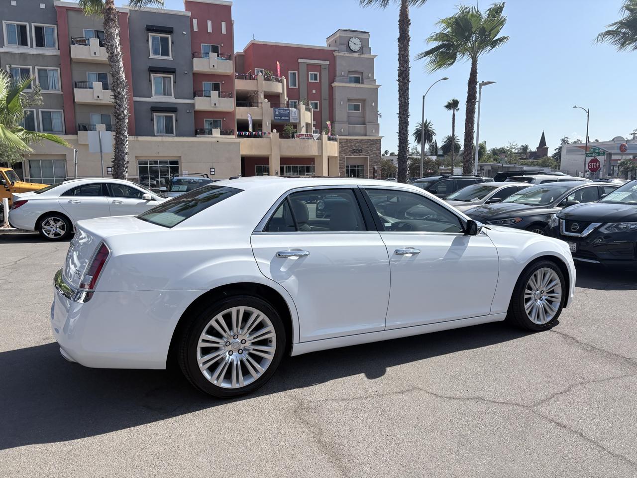 Chrysler 300 4dr Sdn 300C RWD 2014