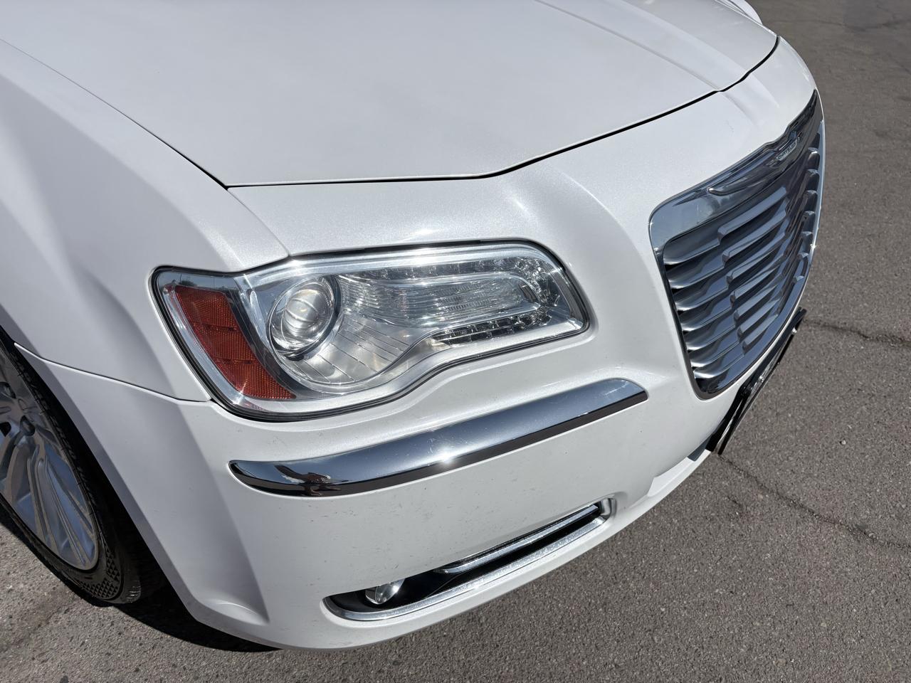 Chrysler 300 4dr Sdn 300C RWD 2014