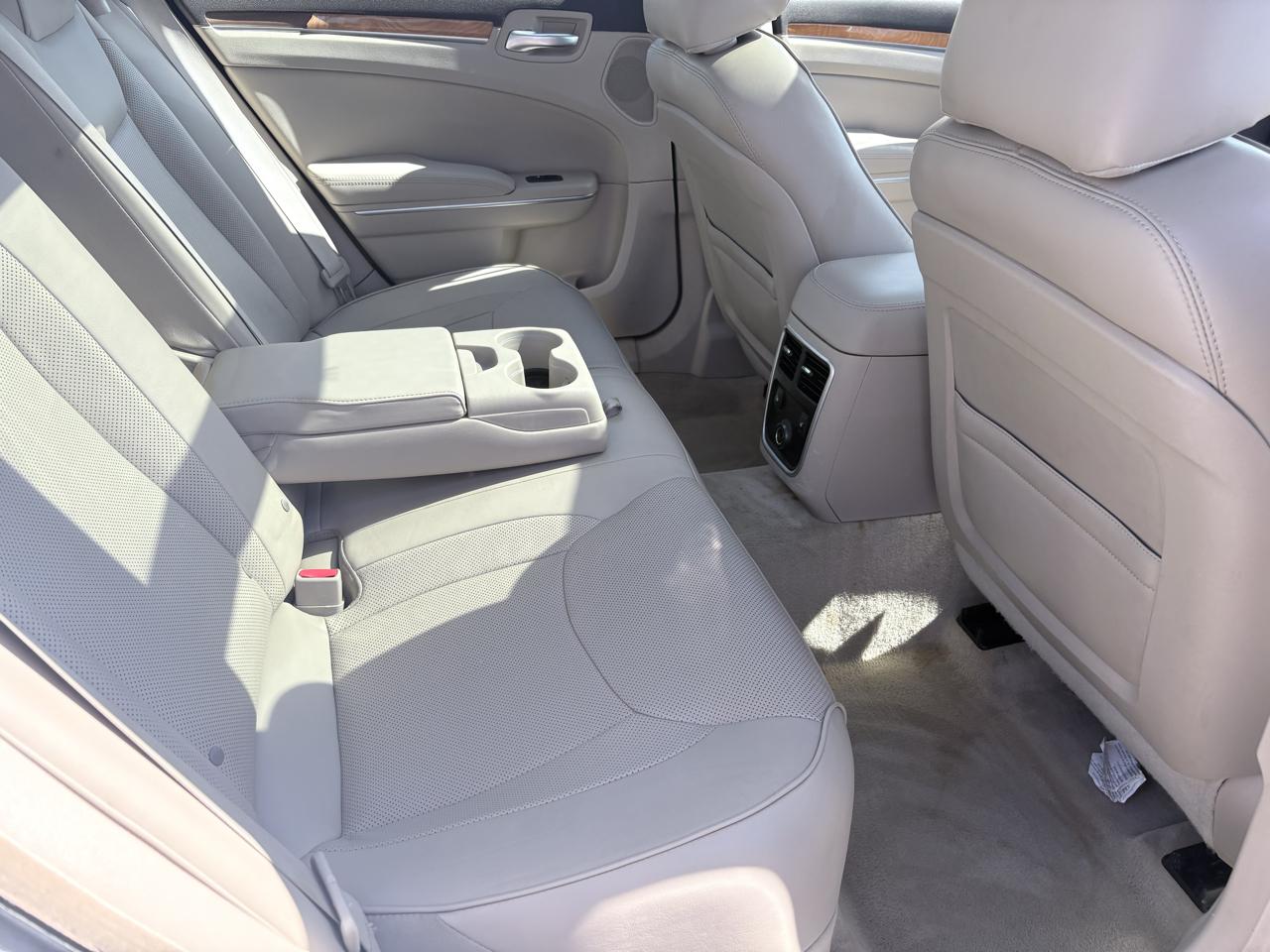 Chrysler 300 4dr Sdn 300C RWD 2014