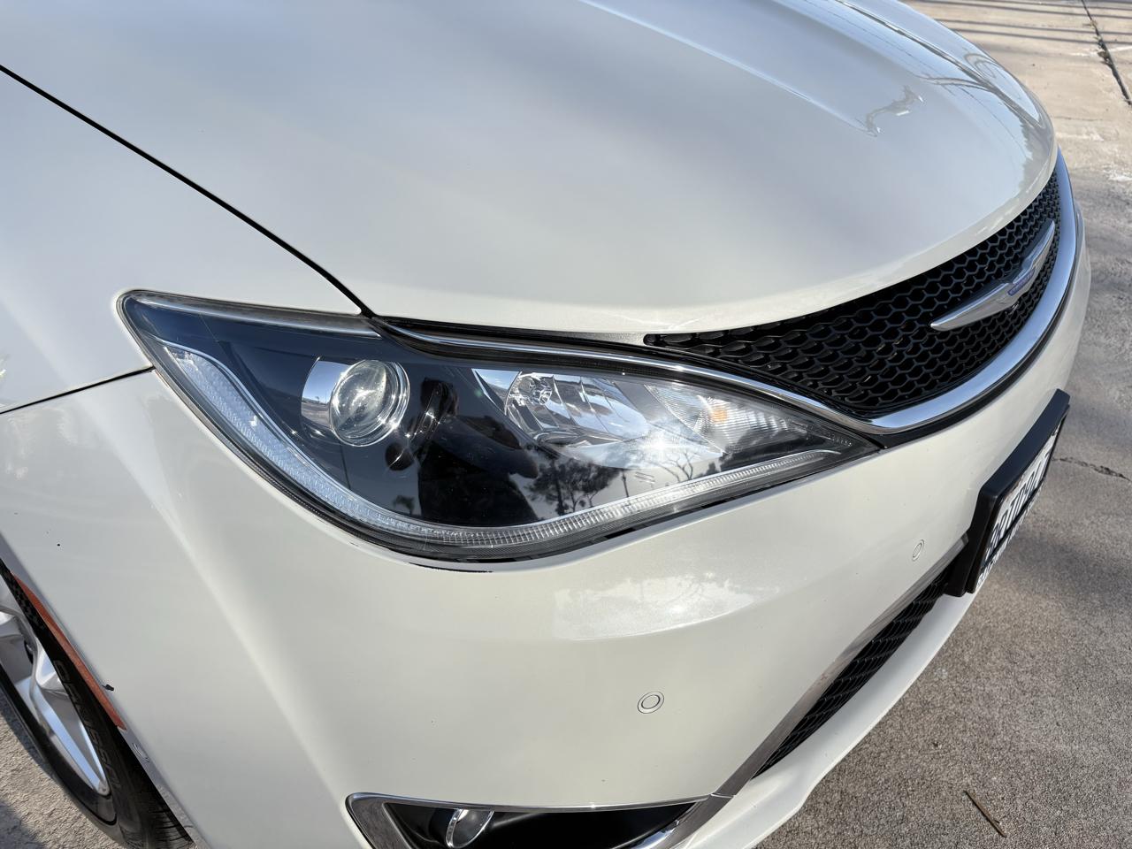 Chrysler Pacifica Touring FWD 2020