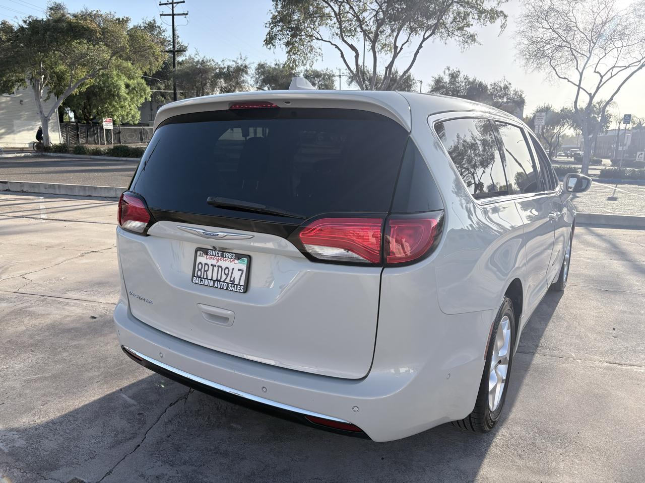 Chrysler Pacifica Touring FWD 2020