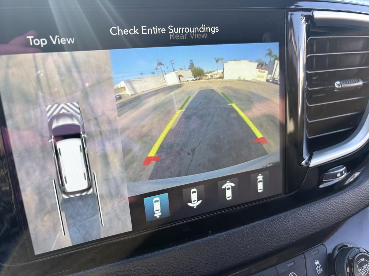Chrysler Pacifica Touring FWD 2020