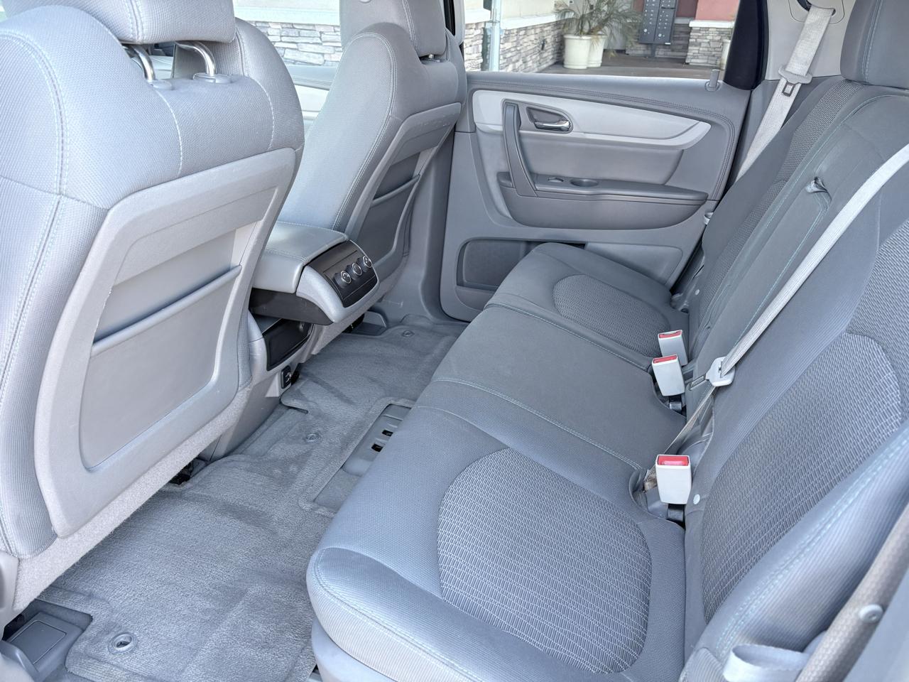 Chevrolet Traverse FWD 4dr LS w/1LS 2016