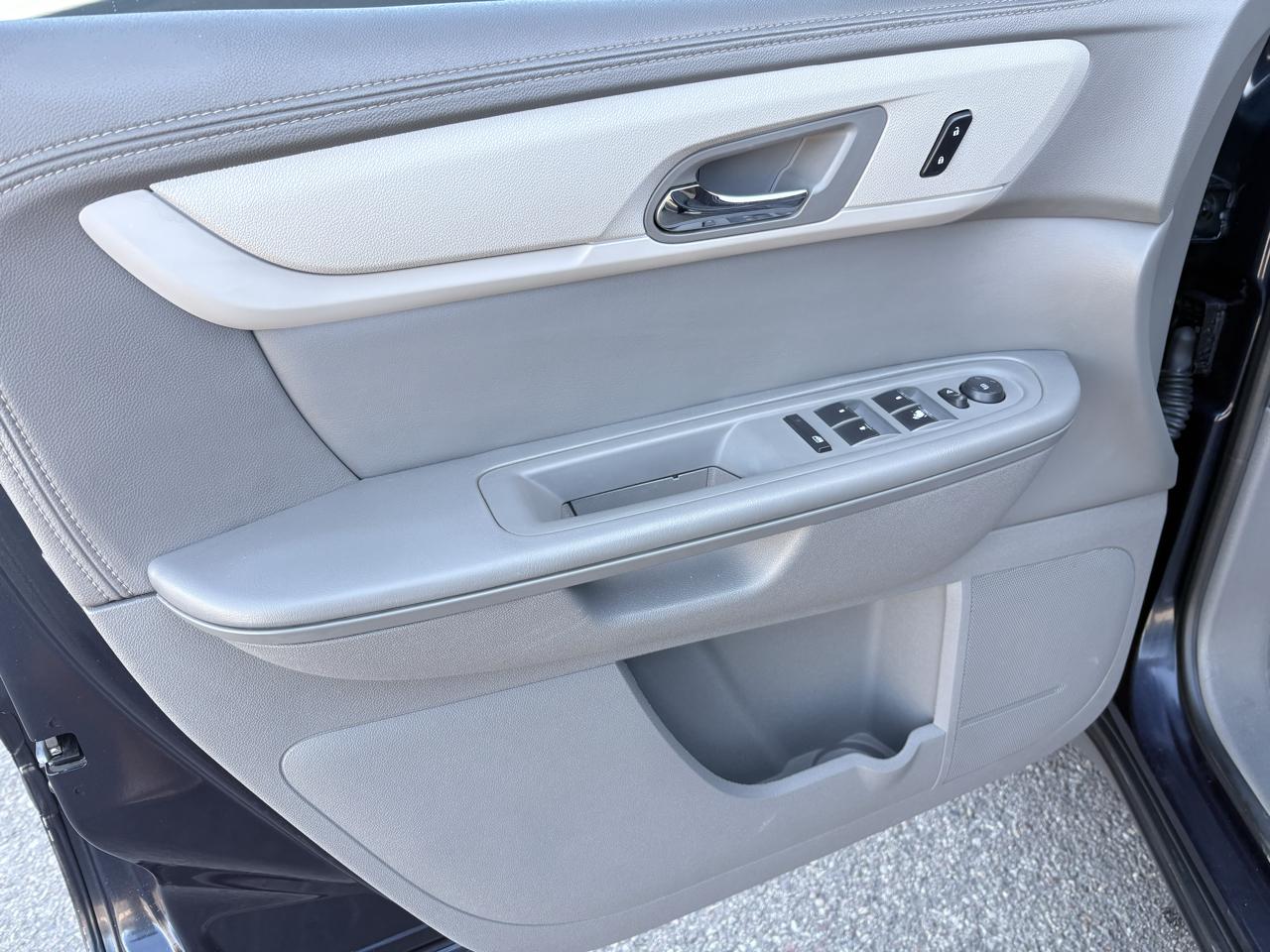 Chevrolet Traverse FWD 4dr LS w/1LS 2016