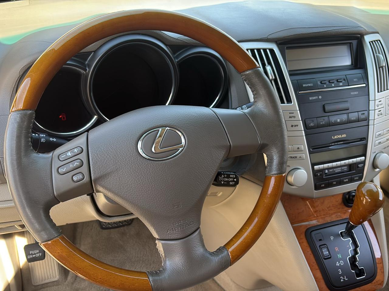 Lexus RX 330 4dr SUV 2004