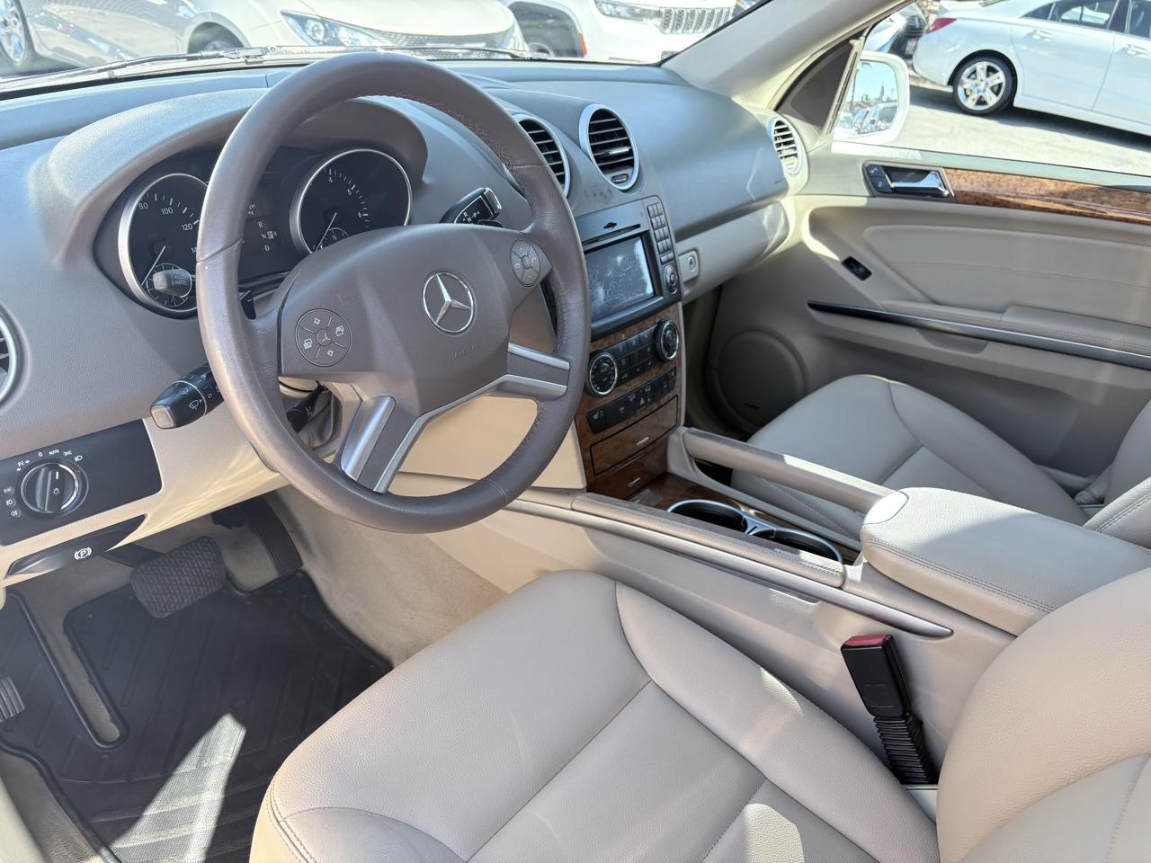 Mercedes-Benz M-Class 4MATIC 4dr 3.5L 2009