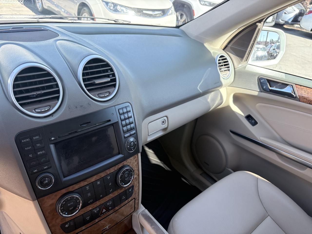 Mercedes-Benz M-Class 4MATIC 4dr 3.5L 2009
