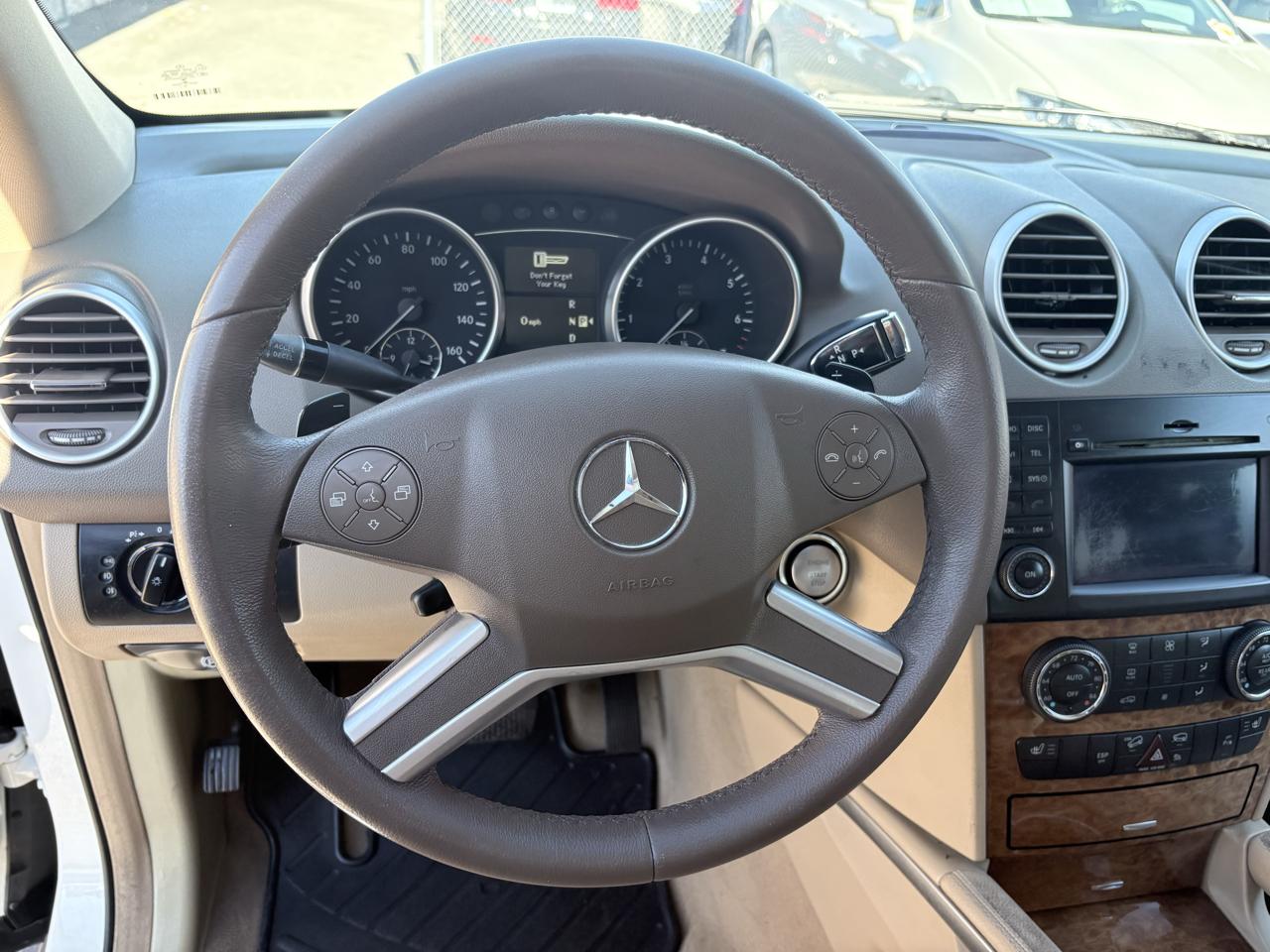 Mercedes-Benz M-Class 4MATIC 4dr 3.5L 2009