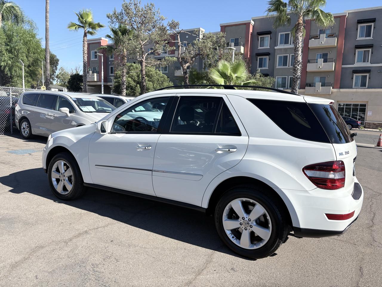 Mercedes-Benz M-Class 4MATIC 4dr 3.5L 2009