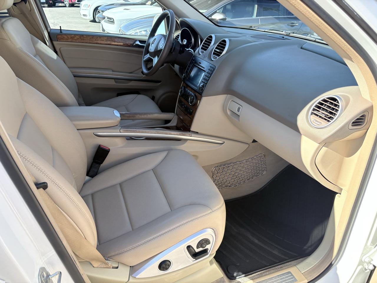 Mercedes-Benz M-Class 4MATIC 4dr 3.5L 2009