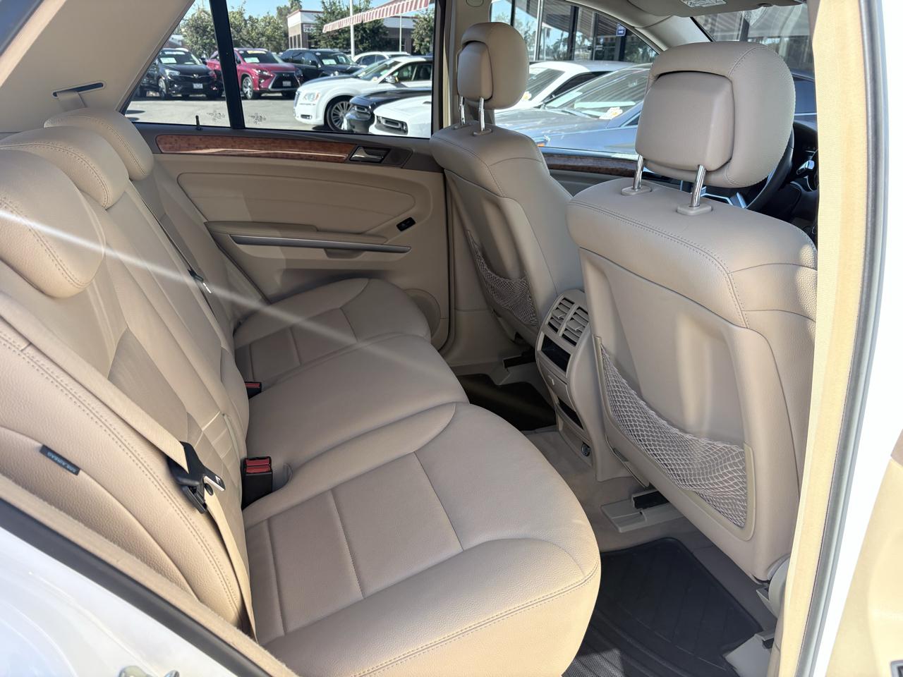Mercedes-Benz M-Class 4MATIC 4dr 3.5L 2009
