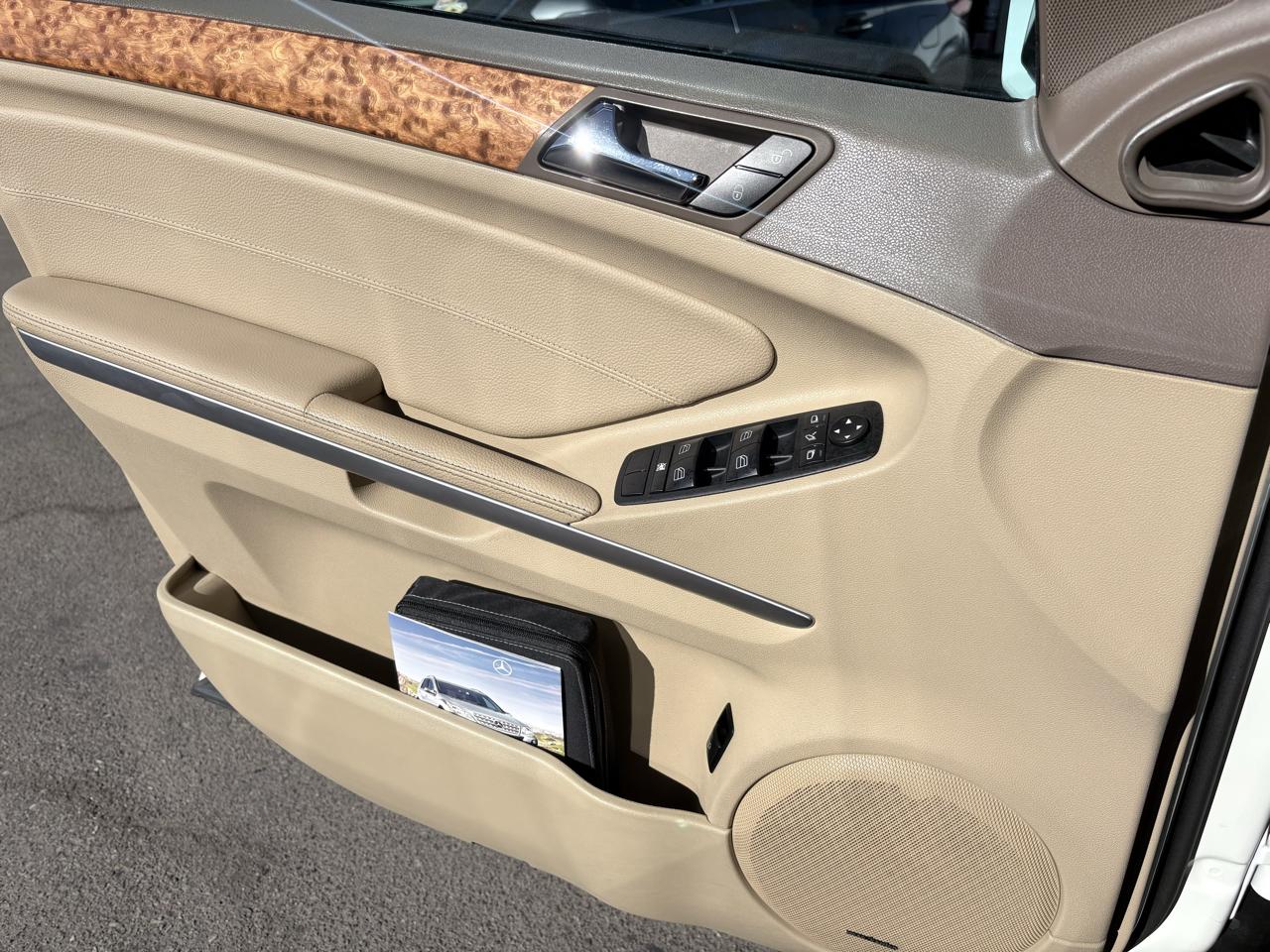 Mercedes-Benz M-Class 4MATIC 4dr 3.5L 2009