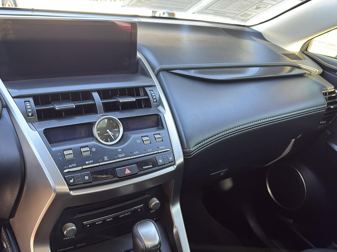 Lexus NX NX 300 FWD 2020